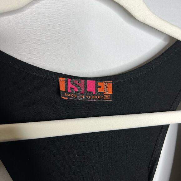 Isle Apparel | Black And Floral Tiered Dress Size Medium - Picture 5 of 5